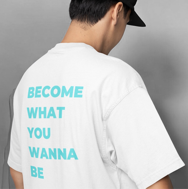 00010 Camiseta Oversize de Manga Corta Blanca con azul turquesa