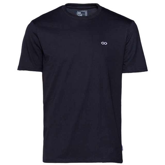 00016 Camiseta Become negra con logo