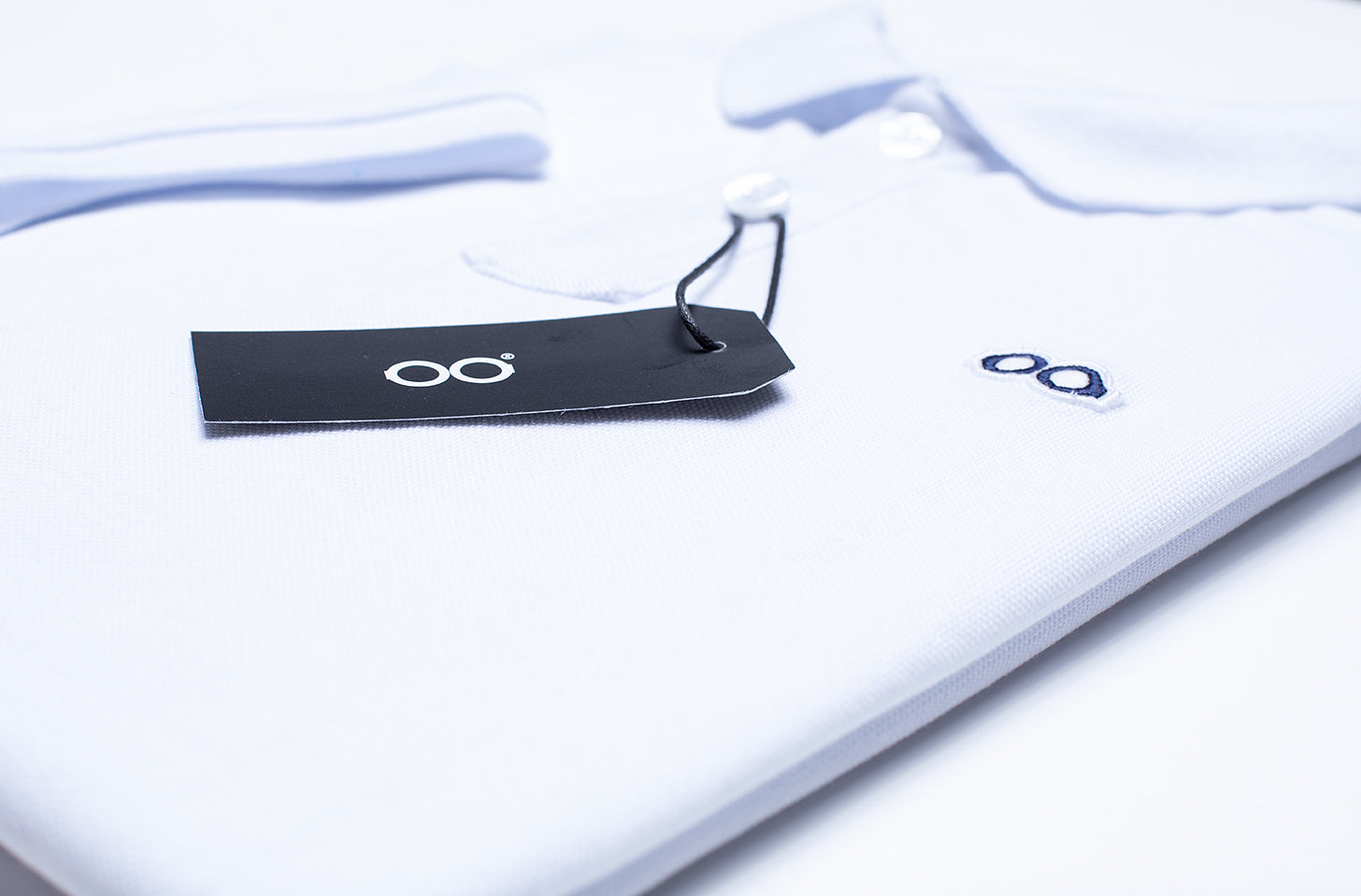Lote Polo Blanco / Gafas de sol 59,90€